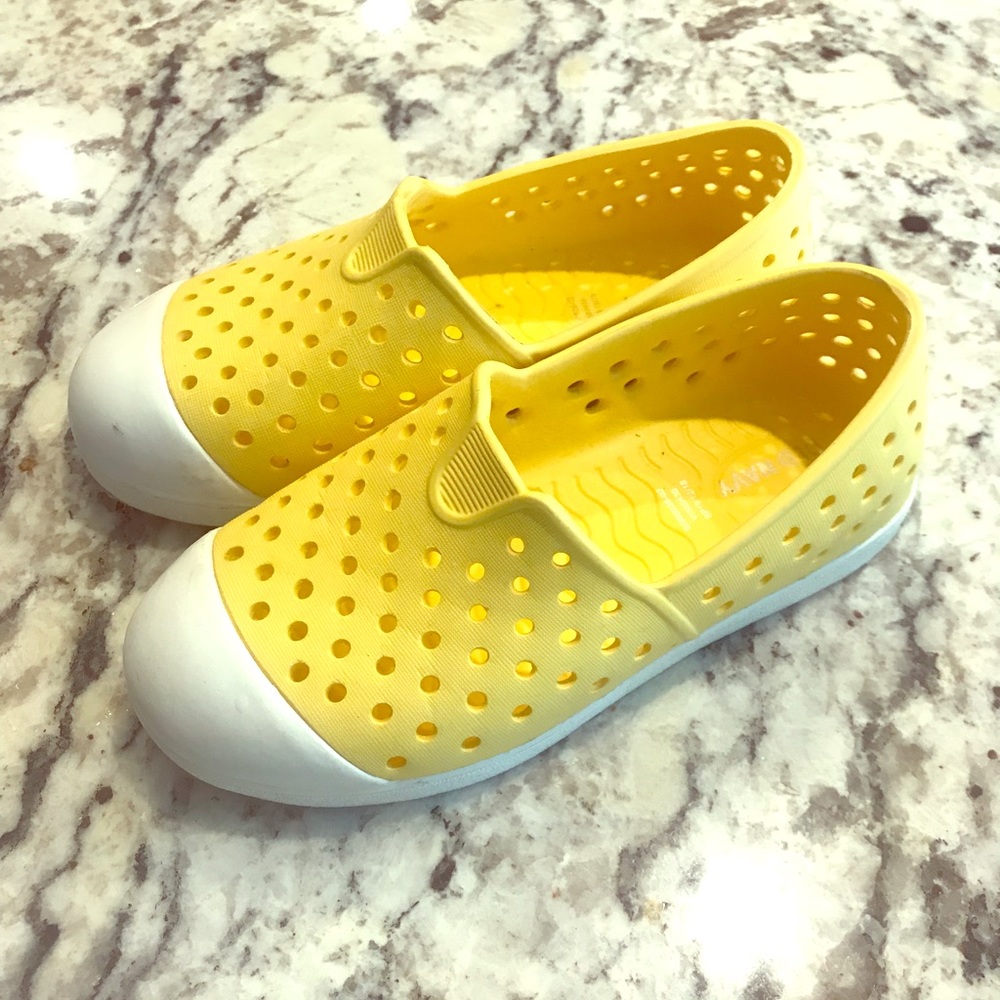 🔥 Old navy slip ons